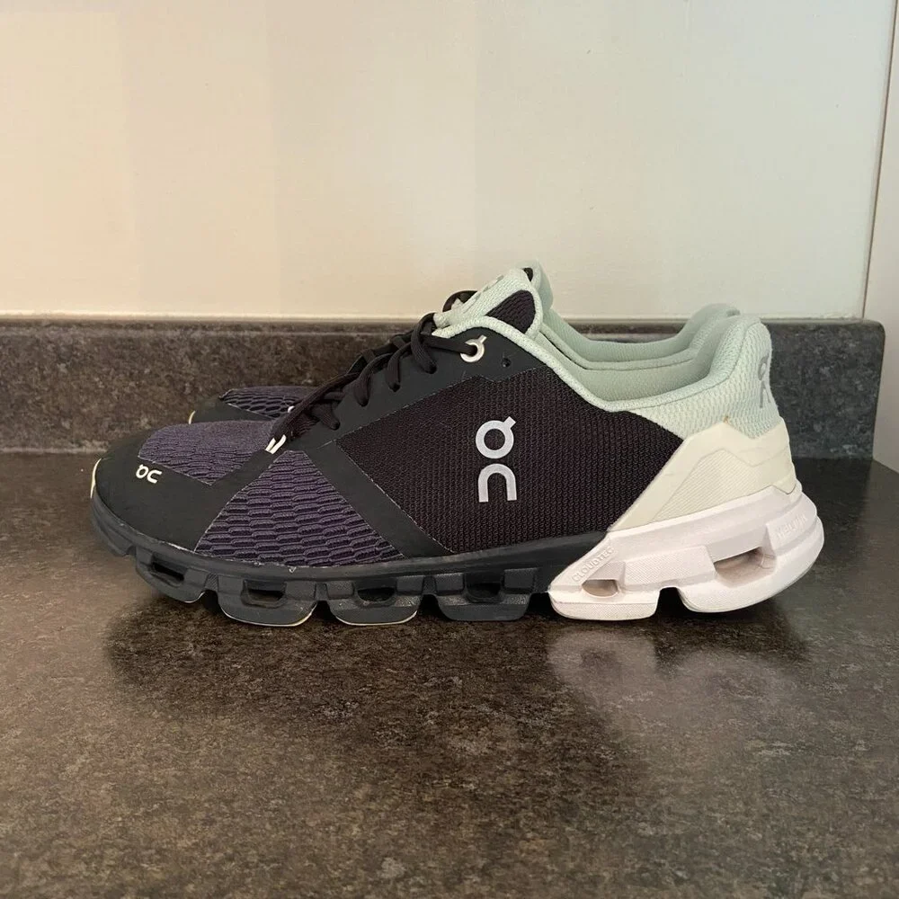 On Running Cloudflyer 4 Training Shoes - Size 10 - Picture 4 of 9